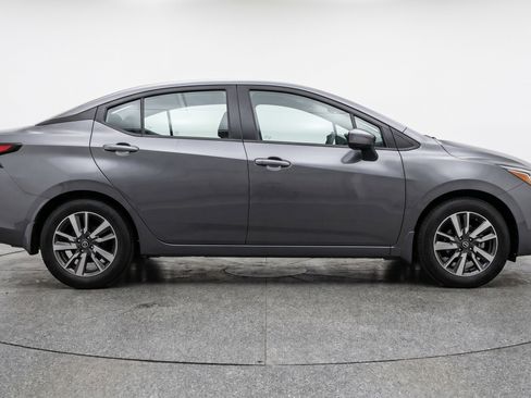Used 2025 Nissan Versa SV image 11