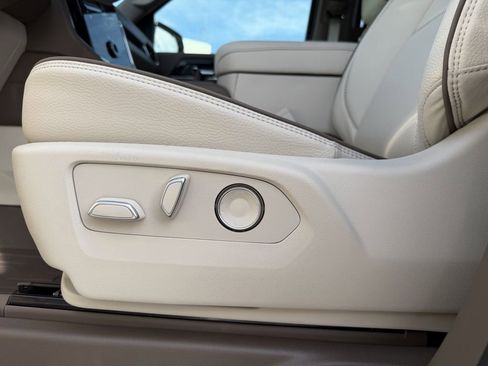 New 2026 GMC Yukon XL Denali w/ LPO, Floor Liner Package RWD image 25