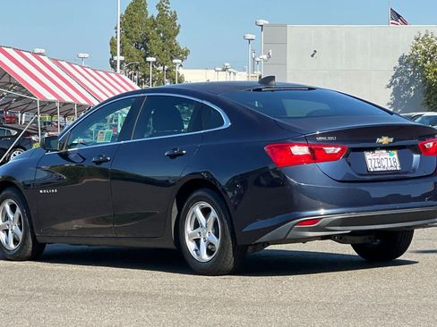 Used 2017 Chevrolet Malibu LS FWD image 7