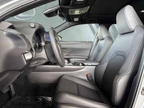 Certified 2026 Lexus UX 300h FWD w/ Accessory Package (Z2) image 7