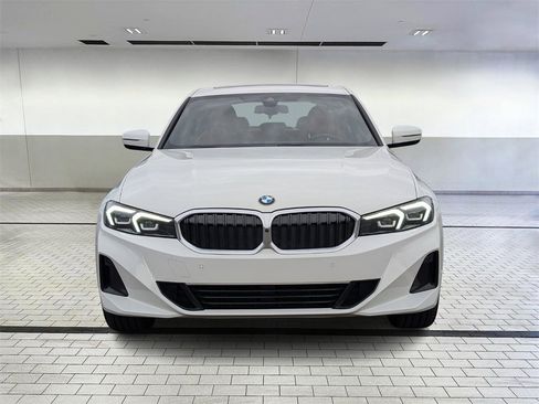 Used 2024 BMW 330i xDrive Sedan w/ Premium Package image 8