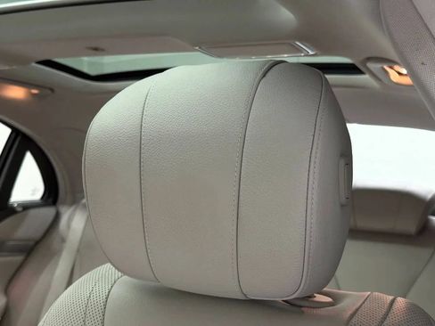 Used 2015 Mercedes-Benz S 550 Sedan image 35