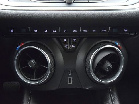 Used 2024 Chevrolet Blazer LT w/ Driver Confidence Package FWD image 33
