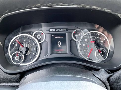 Certified 2025 RAM 2500 Big Horn AWD/4WD image 8