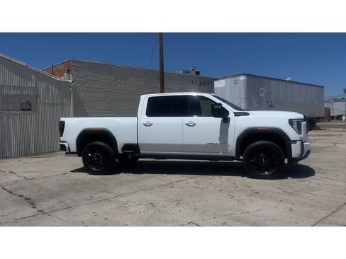 New 2026 GMC Sierra 2500 AT4 w/ AT4 Premium Plus Package AWD/4WD image 4