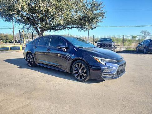 Used 2023 Toyota Corolla SE FWD image 1