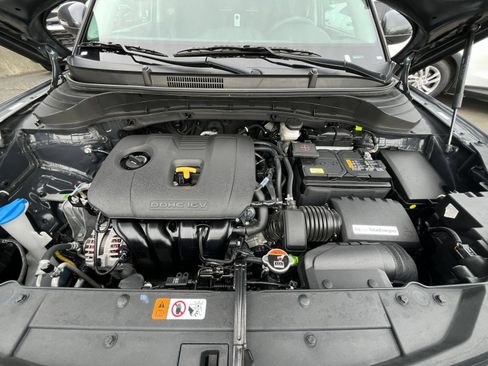 Used 2025 Kia Soul LX w/ LX Technology Package FWD image 32