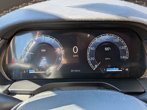 Used 2024 Jeep Grand Cherokee L Laredo image 14