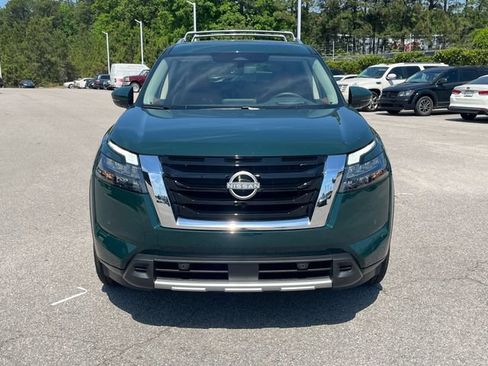 Used 2025 Nissan Pathfinder Platinum w/ Cargo Package FWD image 3