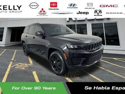 Certified 2025 Jeep Grand Cherokee Altitude