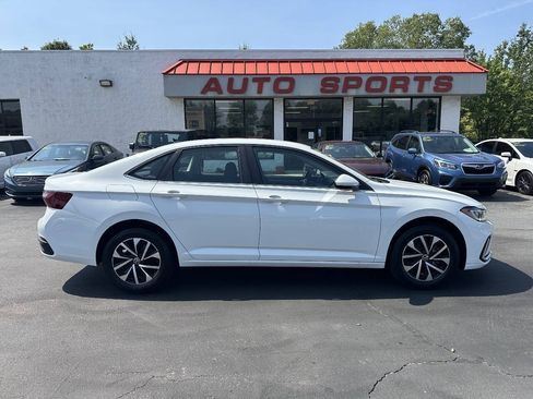 Used 2025 Volkswagen Jetta S FWD image 4