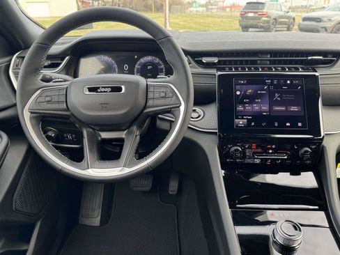New 2026 Jeep Grand Cherokee Laredo X AWD/4WD image 2