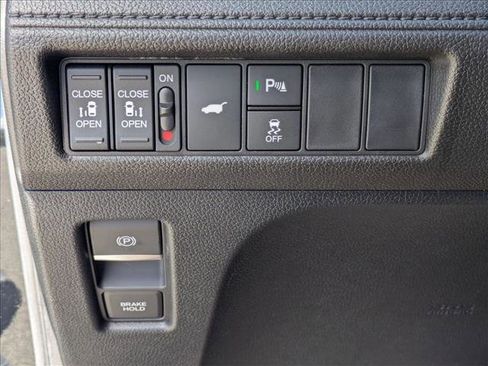 Used 2025 Honda Odyssey Touring image 9