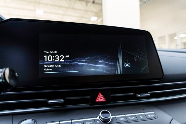 New 2025 Hyundai Elantra SEL FWD image 40