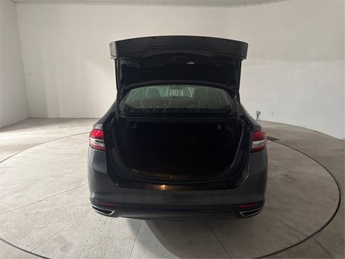 Used 2018 Ford Fusion Titanium image 13