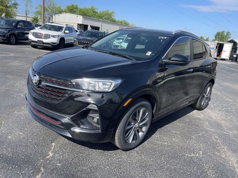Used 2023 Buick Encore GX Select w/ Sport Touring Package FWD image 2