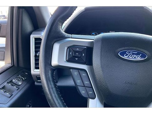 Used 2018 Ford F250 Lariat w/ FX4 Off-Road Package image 9