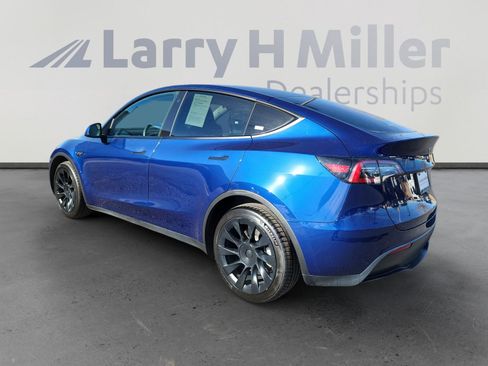 Used 2023 Tesla Model Y Long Range image 3