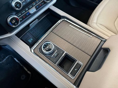 Certified 2024 Ford Expedition Max Limited RWD image 20