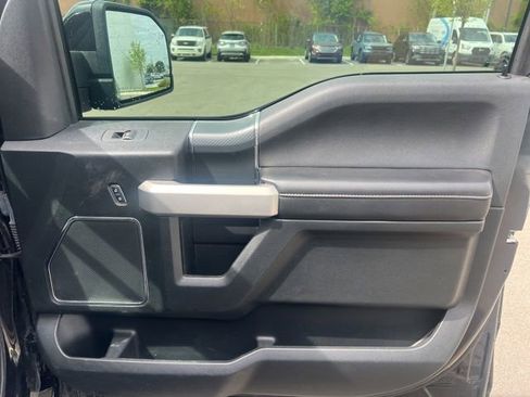 Used 2019 Ford F150 Lariat w/ Equipment Group 502A Luxury AWD/4WD image 10