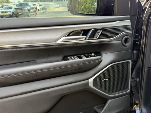 New 2025 Jeep Wagoneer L Series II image 12