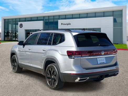 New 2026 Volkswagen Atlas SE FWD image 4