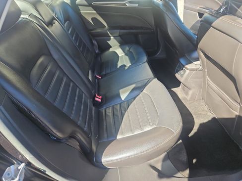 Used 2013 Ford Fusion SE FWD image 21