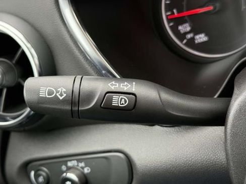 Used 2025 Chevrolet Blazer LT image 18