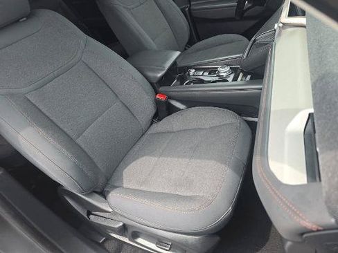 Used 2025 Ford Explorer Active RWD image 19