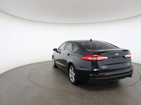 Used 2020 Ford Fusion SE w/ Equipment Group 151A image 12
