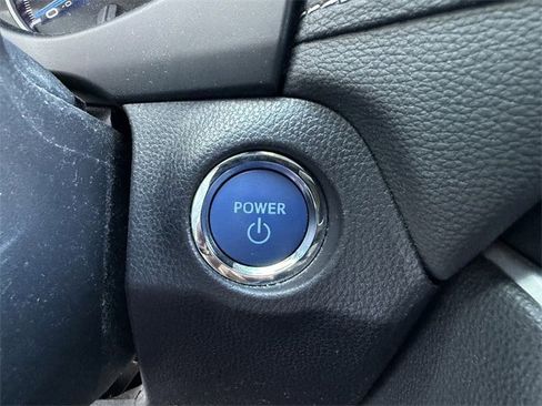 Used 2021 Toyota RAV4 XLE image 23