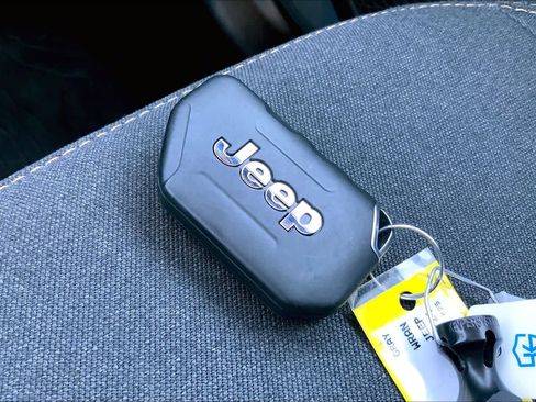 Used 2024 Jeep Wrangler Sport image 28