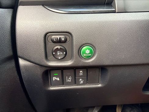 Used 2017 Honda Pilot Touring image 33