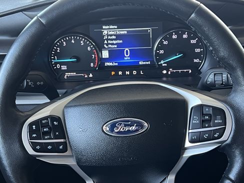Used 2023 Ford Explorer XLT w/ Equipment Group 202A AWD/4WD image 33