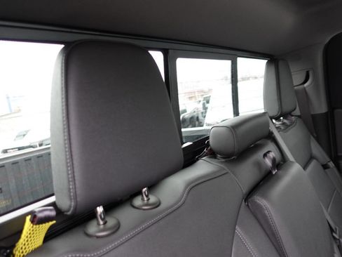 Used 2024 Chevrolet Silverado 1500 RST w/ Convenience Package II image 34