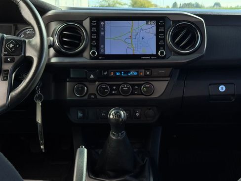 Certified 2020 Toyota Tacoma TRD Off-Road w/ Technology Package image 17