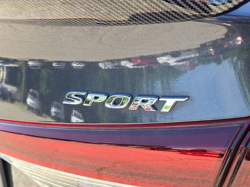 Used 2025 Honda Civic Sport image 31