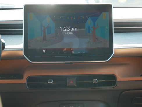 New 2025 Volkswagen Tiguan SE image 19