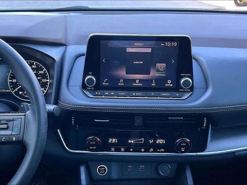 Certified 2021 Nissan Rogue SV image 7