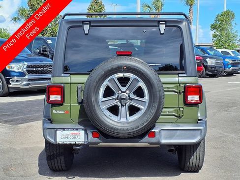 Used 2021 Jeep Wrangler Unlimited Sahara AWD/4WD image 6