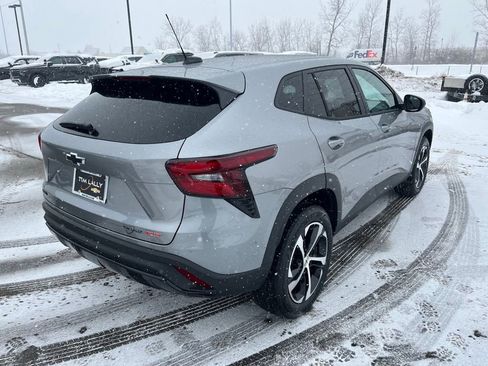 New 2026 Chevrolet Trax RS image 7