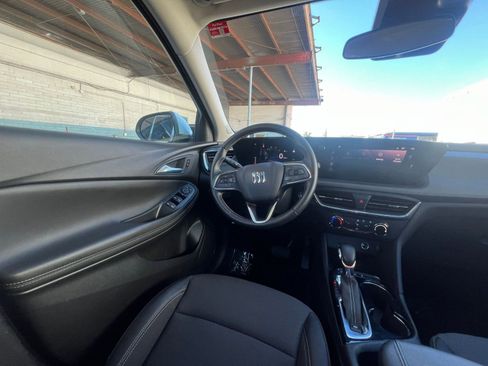 Used 2025 Buick Encore GX Preferred image 34