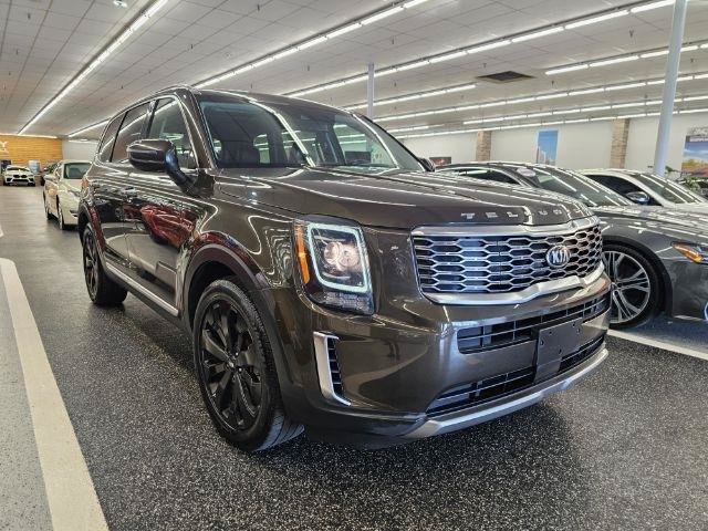 Used 2020 Kia Telluride S w/ S 8 Passenger Seating Package AWD/4WD image 3