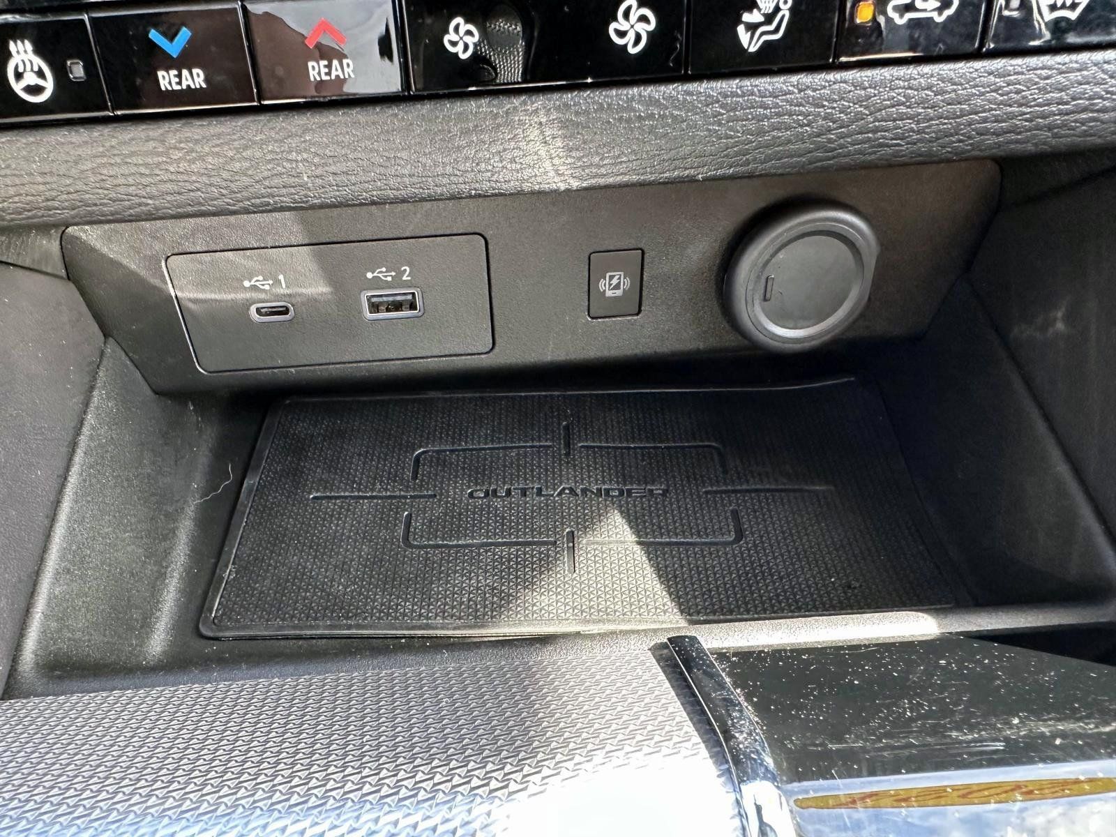 Used 2024 Mitsubishi Outlander SEL AWD/4WD image 26