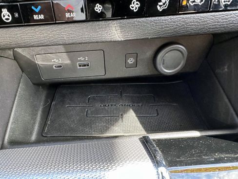 Used 2024 Mitsubishi Outlander SEL AWD/4WD image 26