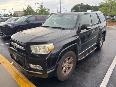 Used 2013 Toyota 4Runner SR5 w/ Convenience Pkg RWD image 3