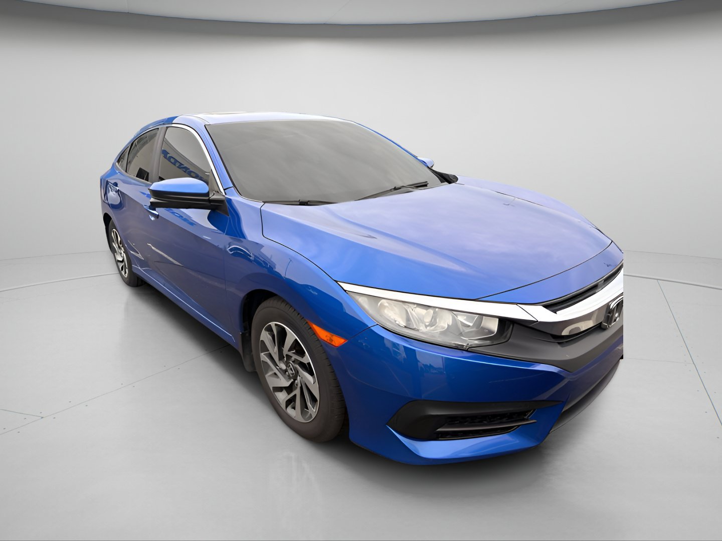 Used 2018 Honda Civic EX image 3