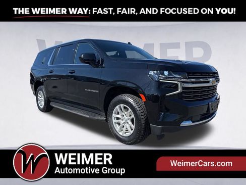 Used 2022 Chevrolet Suburban LT AWD/4WD image 3