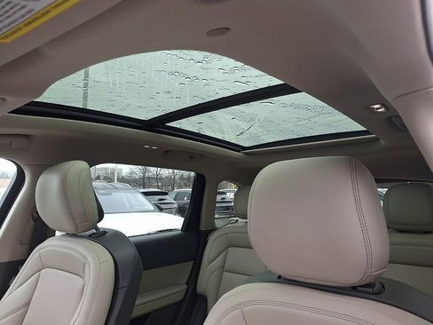 Certified 2024 Lincoln Nautilus Premier w/ Equipment Group 102A image 14