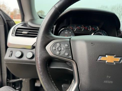 Used 2016 Chevrolet Suburban LTZ image 20